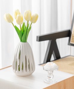 Modern and simple hollow vase light luxury home decoration