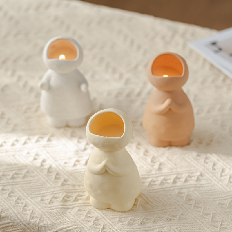 Cute little man looking up at candlestick modern simple ceramic vase high-end home decoration ornaments - Image 10