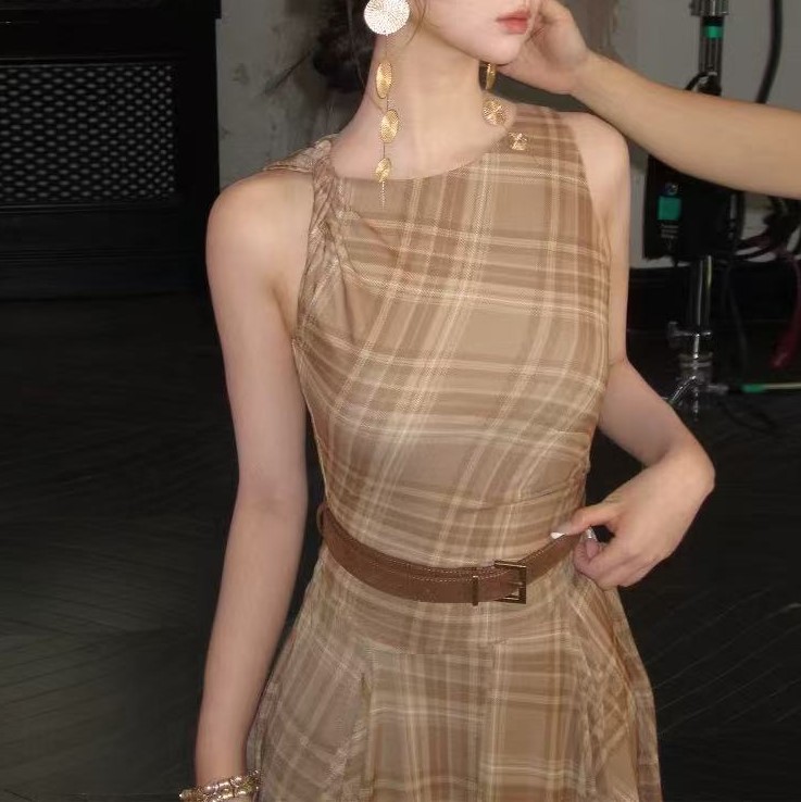 From a moment modern lover French retro sleeveless kink big sway dress design sense waist-hugging long skirt - Image 2