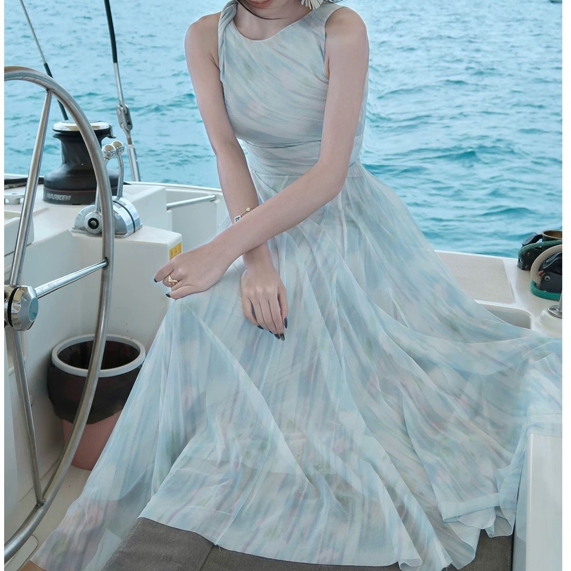 From a moment modern lover French retro sleeveless kink big sway dress design sense waist-hugging long skirt - Image 6