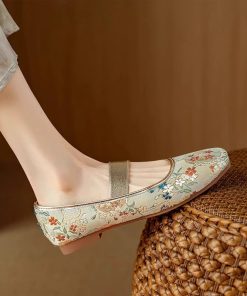 Spring and Autumn New Chinese Style Embroidered Mary Jane Shoes Women's Toe Single Shoes Light Mouth Flat Shoes Soft Sole Comfortable