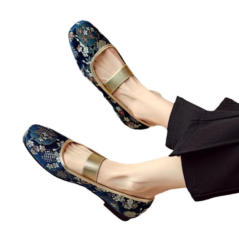 Spring and Autumn New Chinese Style Embroidered Mary Jane Shoes Women's Toe Single Shoes Light Mouth Flat Shoes Soft Sole Comfortable - Image 5