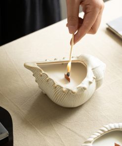 Ceramics, high-end and high-end home decoration crafts, conch candlestick ornaments