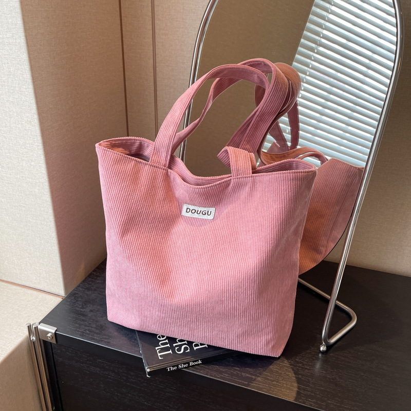 Large capacity commuting bag for women in autumn and winter fashion simple shoulder bag for college students in class bag versatile toy bag - Image 3