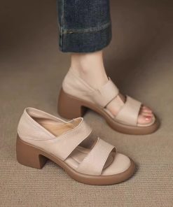 Sticky-soled bag and heeled sandals for women, summer apricot color soft leather soft sole, not tired, open toe thick high heeled fairy shoes fashionable