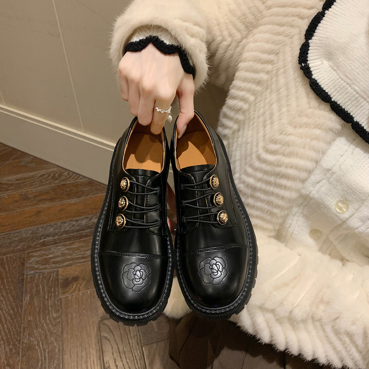 British retro shoes thick sole badge small leather shoes for women in autumn and winter soft leather niche college style black thick heel single shoes - Image 8