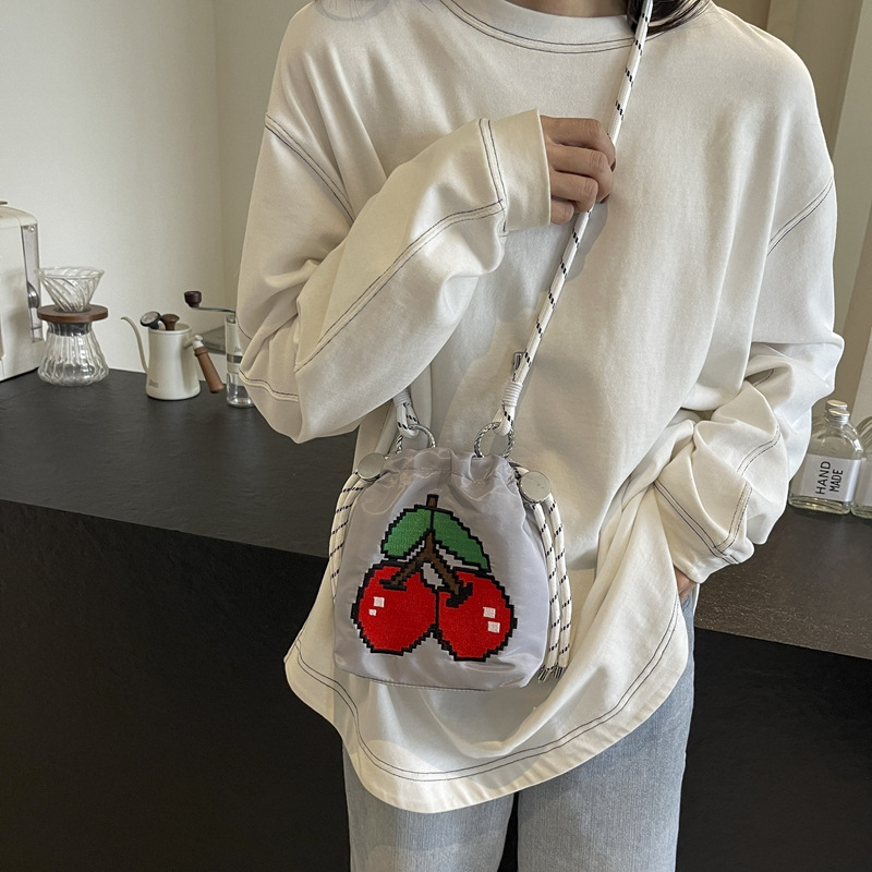 Contrasting color versatile cloth bag women's crossbody bag summer super popular niche embroidery bucket bag - Image 2