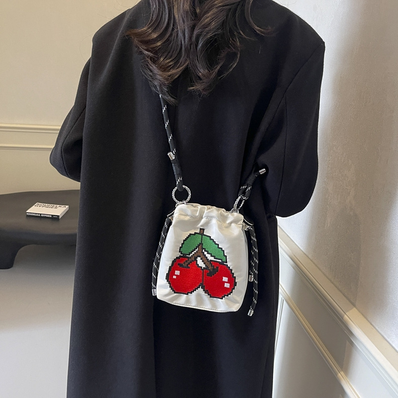 Contrasting color versatile cloth bag women's crossbody bag summer super popular niche embroidery bucket bag - Image 4