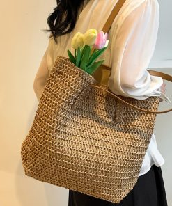Straw woven bag fashionable shoulder bag niche design women's shoulder bag large capacity personalized tote bag