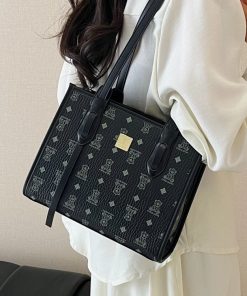 High-end retro shoulder bag large capacity commuting tote bag women's printed niche versatile underarm bag