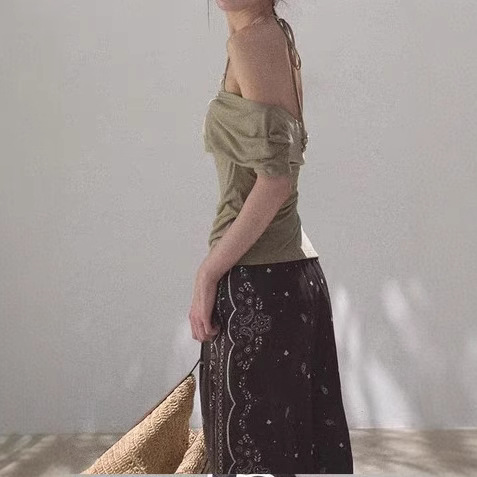 / "The spread of the desert" Laiser's neckline looks slimming and covers flesh and skin-friendly one-shoulder top shirt - Image 5