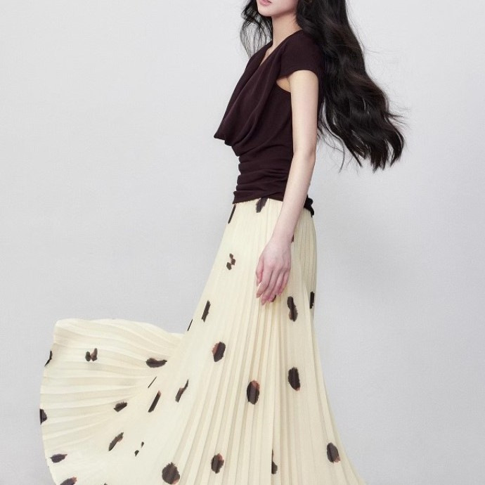 Yuzhi Temperament short-sleeved shirt for summer elastic slim fit wrinkled waist-slimming top for women - Image 5