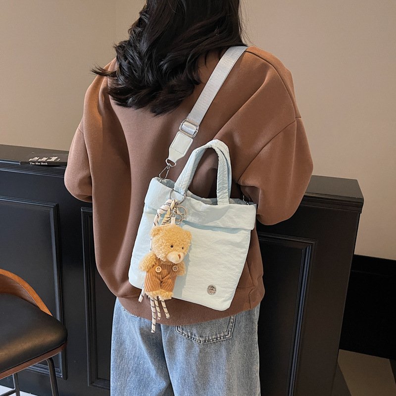 Fashionable hand-carrying casual bucket bag Fashion cartoon bear shoulder bag high-end crossbody bag - Image 2