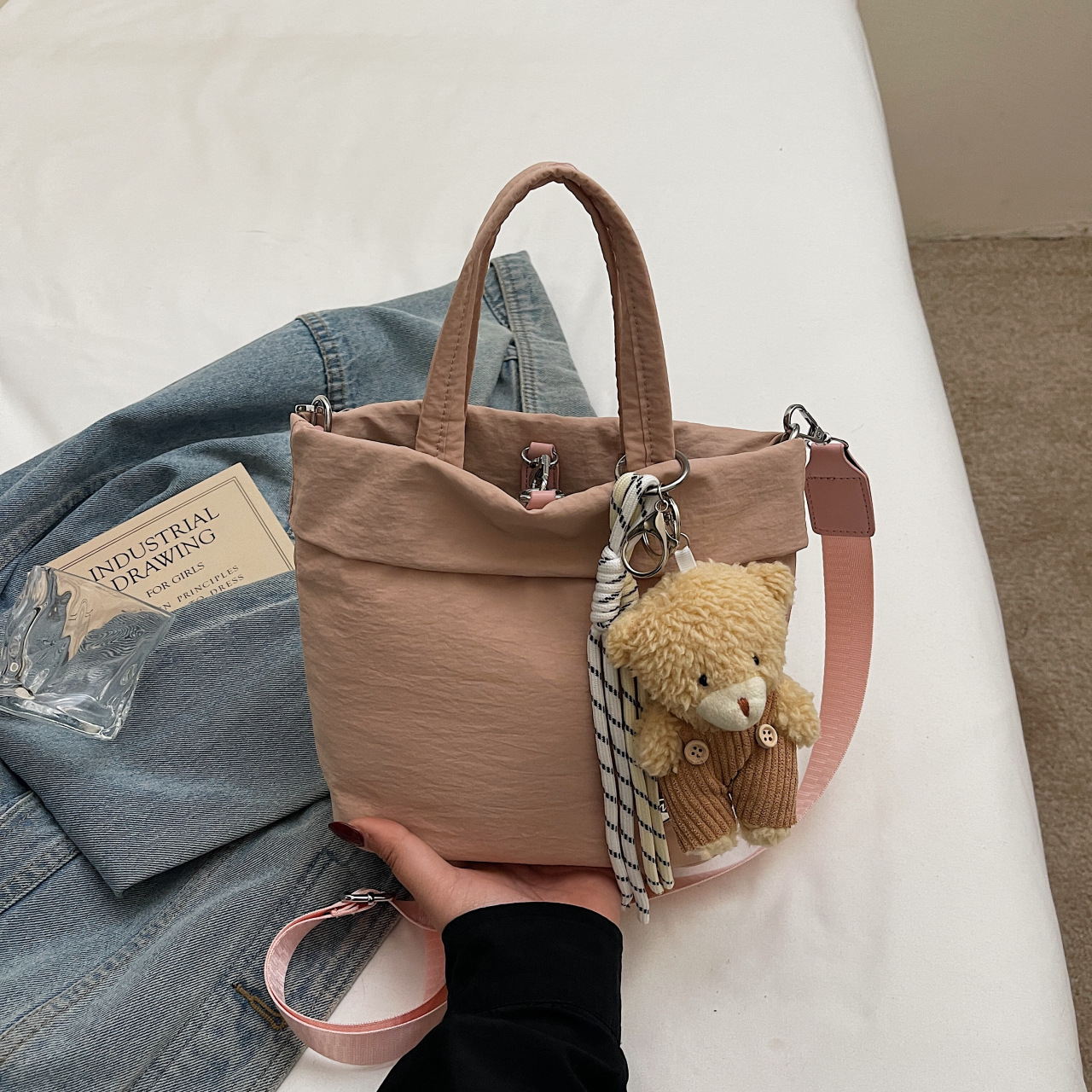 Fashionable hand-carrying casual bucket bag Fashion cartoon bear shoulder bag high-end crossbody bag - Image 9