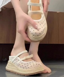 Small wedge sandals for women in summer casual bag-toe semi-travel thick-soled sandals