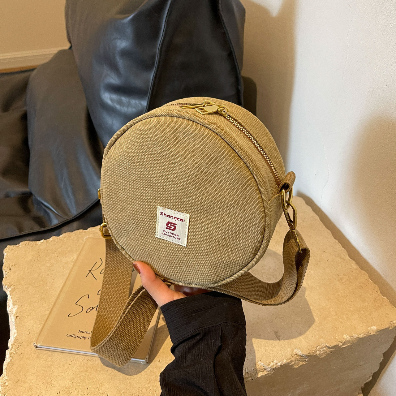 Women's canvas round bag one-shoulder crossbody bag fashionable and fashionable cute retro fashionable versatile round bag - Image 13