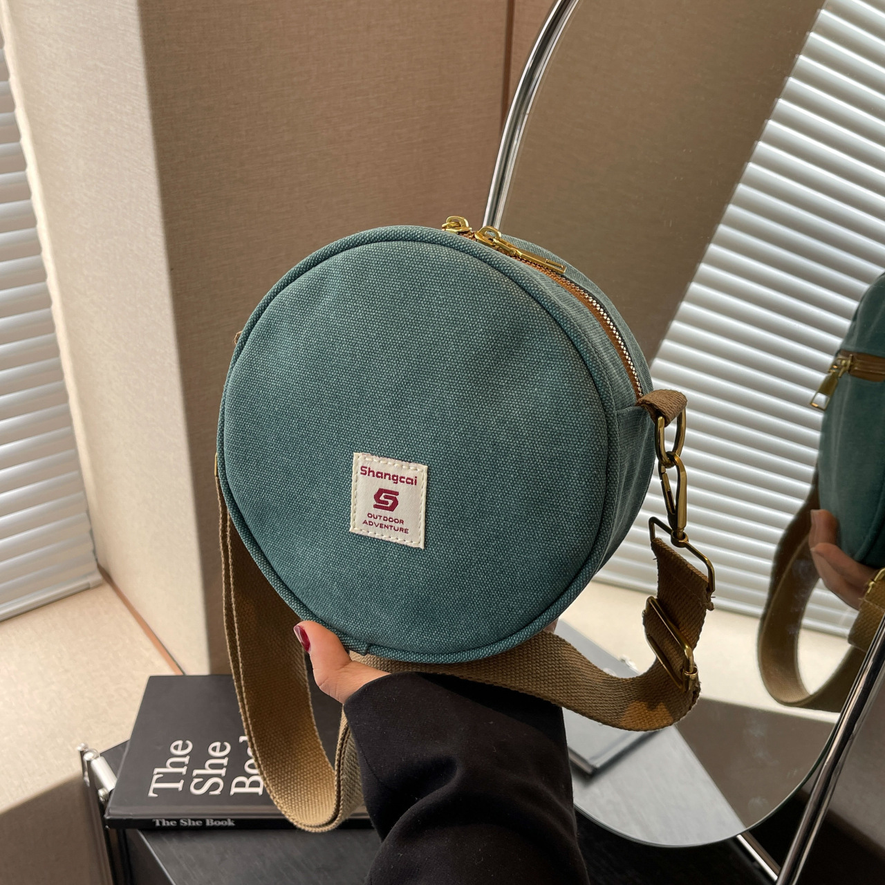 Women's canvas round bag one-shoulder crossbody bag fashionable and fashionable cute retro fashionable versatile round bag - Image 8