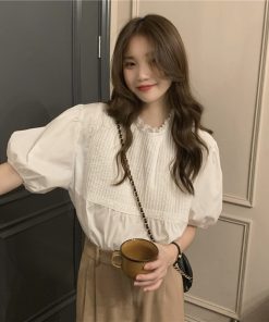 Real shot of summer white puff sleeve shirt for women in women's French retro gentle round neck temperament short-sleeved top