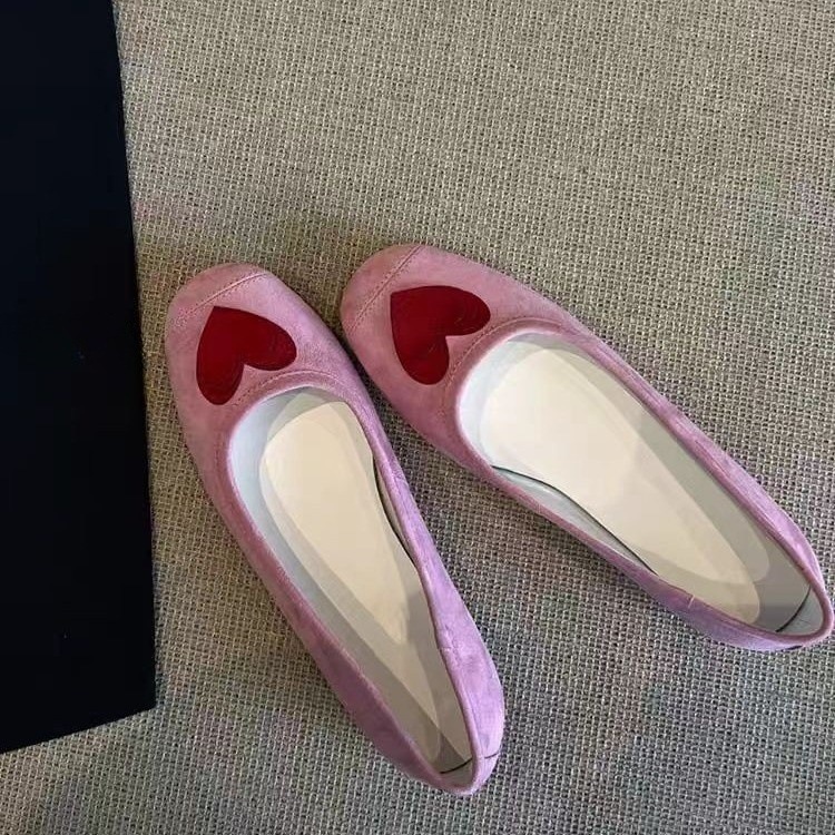 Soft leather version ~ Niche design sweet love flat ballet shoes for women French gentle retro commuter shallow mouth shoes - Image 4
