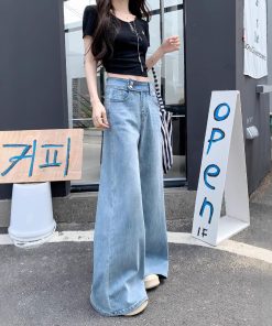 Real-life photo of spring and summer loose and slightly flared elastic jeans for women with high waist wide-leg pants