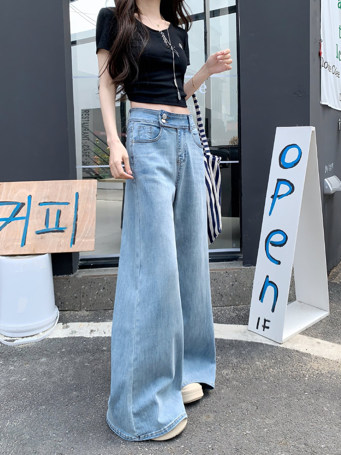 Real-life photo of spring and summer loose and slightly flared elastic jeans for women with high waist wide-leg pants - Image 6