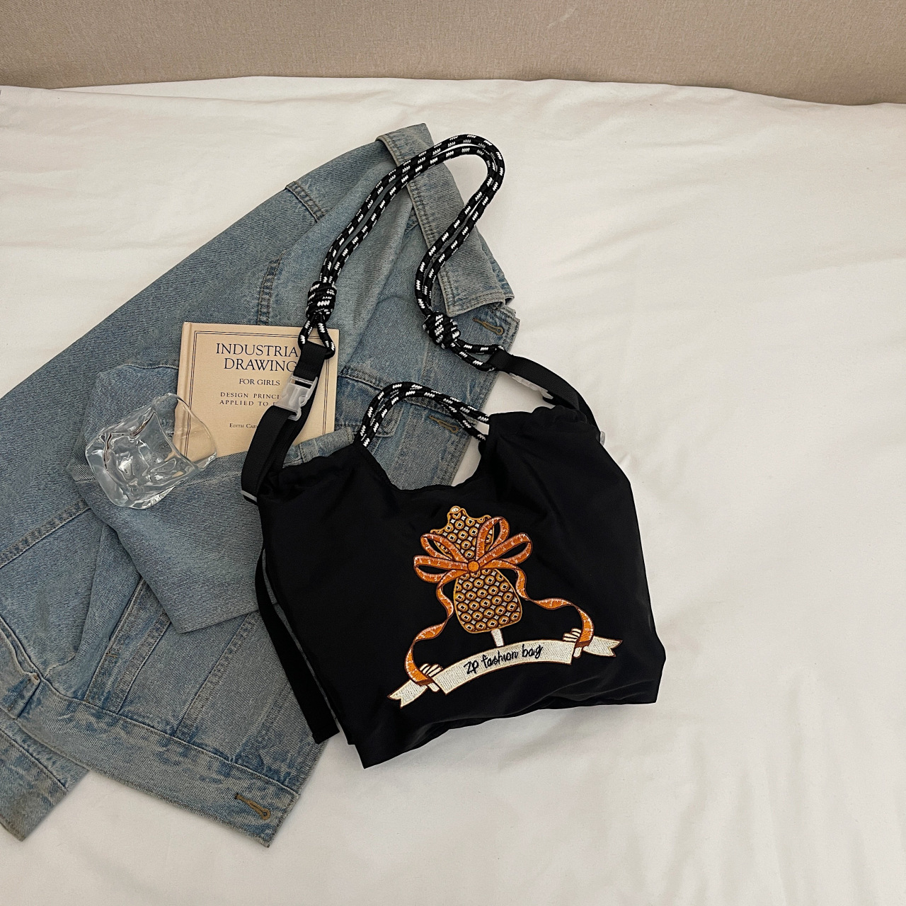 Embroidered shopping bags Nylon cloth flower portable niche fashion shopping bags - Image 15