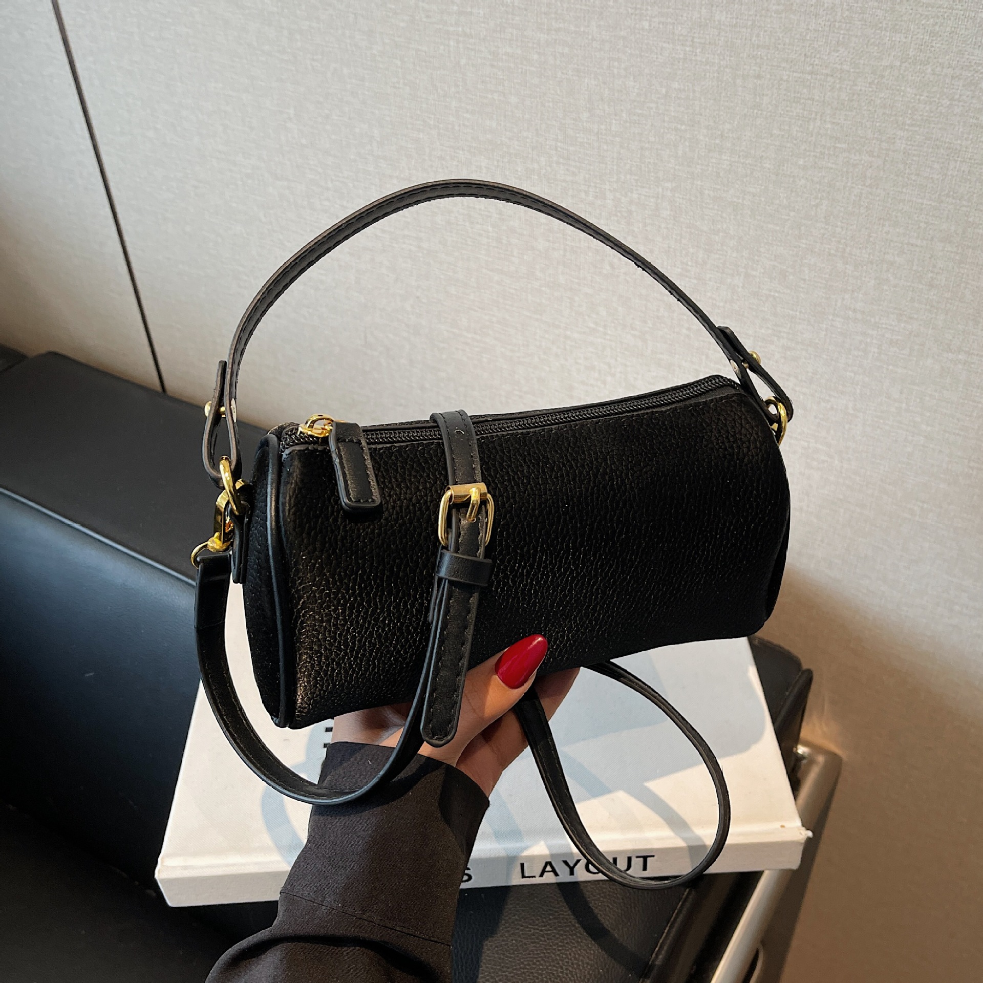 Fashionable small shoulder bag niche design simple texture versatile commuter one-shoulder crossbody bag - Image 12