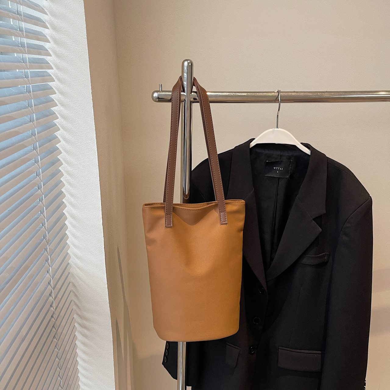 Work commuting large capacity tote bag for women in spring and summer retro high-end fashion casual shoulder bag - Image 7