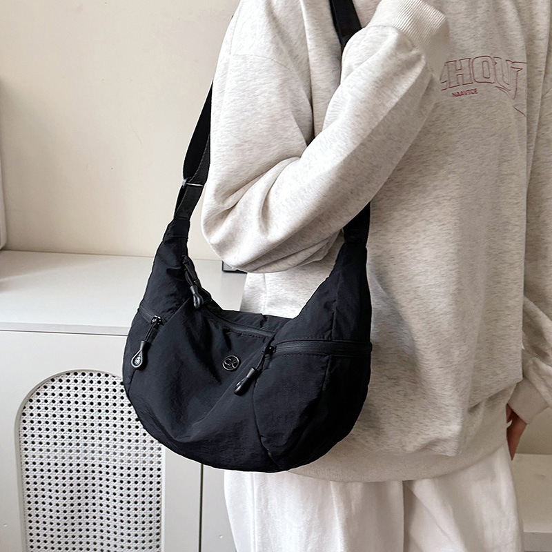 Water-resistant commuting small backpack fashionable and trendy versatile crossbody bag lightweight large capacity dumpling bag - Image 2