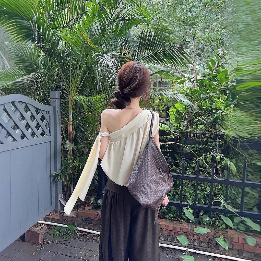 Real shot~French irregular slanted shoulder top for women's sleeveless outerwear design sense streamer vest suspender summer - Image 2