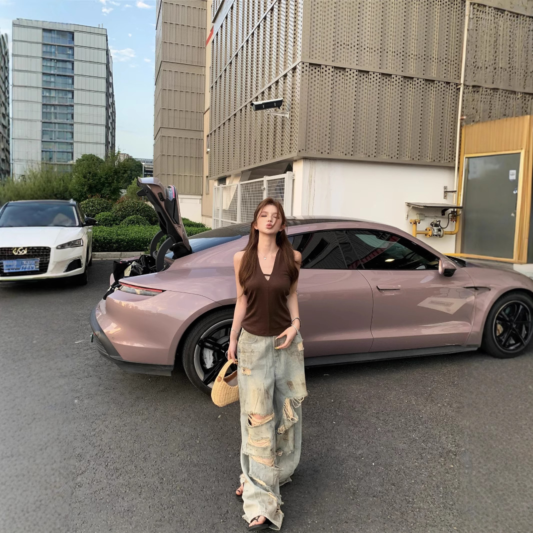 Real shot of halter neck and neck strap top for women heavy industry ink splashing old retro ripped jeans floor trousers - Image 2