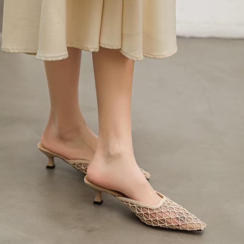 Niche design makes you look thin and empty in summer breathable hollow pointed tip thin heels with mesh low heels cool drag - Image 7