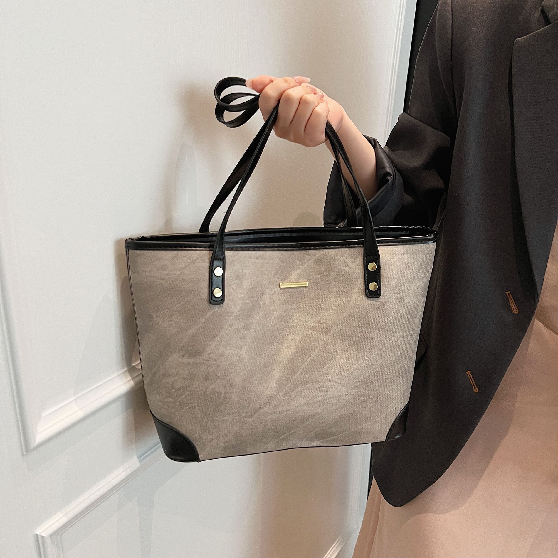 Premium sense commuting tote bag fashionable and versatile bag female college student shoulder bag for class - Image 7