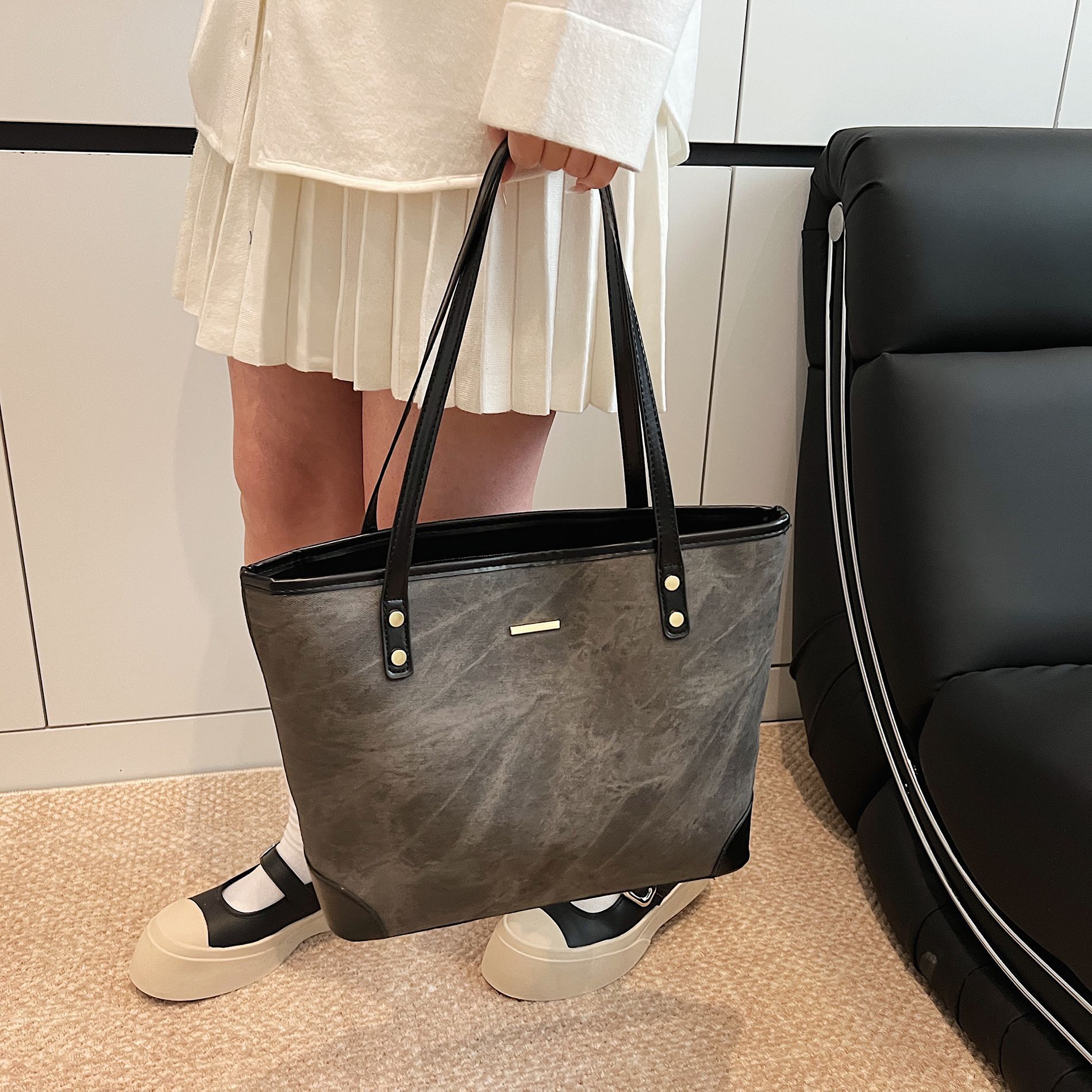 Premium sense commuting tote bag fashionable and versatile bag female college student shoulder bag for class - Image 9