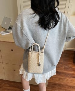 Korean niche design simple and fashionable commuting bag for women in summer mini crossbody mobile phone small square bag