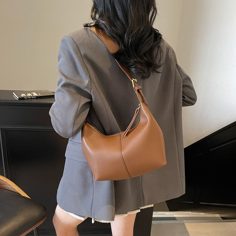 Fashionable and versatile niche design one-shoulder crossbody bag women's bag simple soft leather dumpling bag underarm bag - Image 3