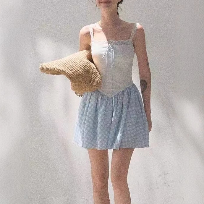 *Flowing authenticity, two-piece slim and slim suspender dress - Image 10