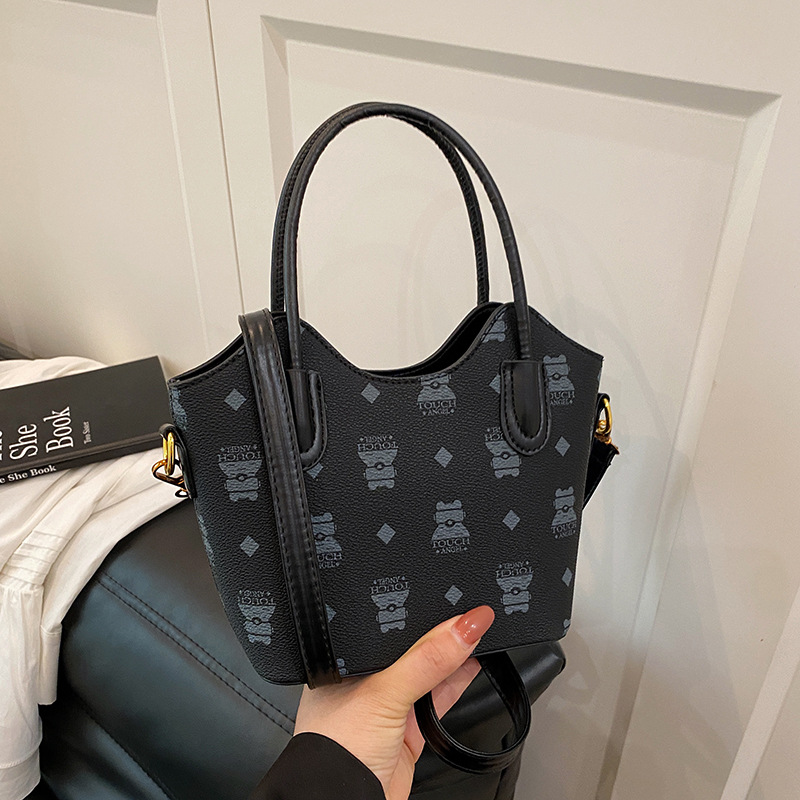 versatile small bag for women fashion and high-end shoulder bag commuter crossbody bucket bag - Image 11