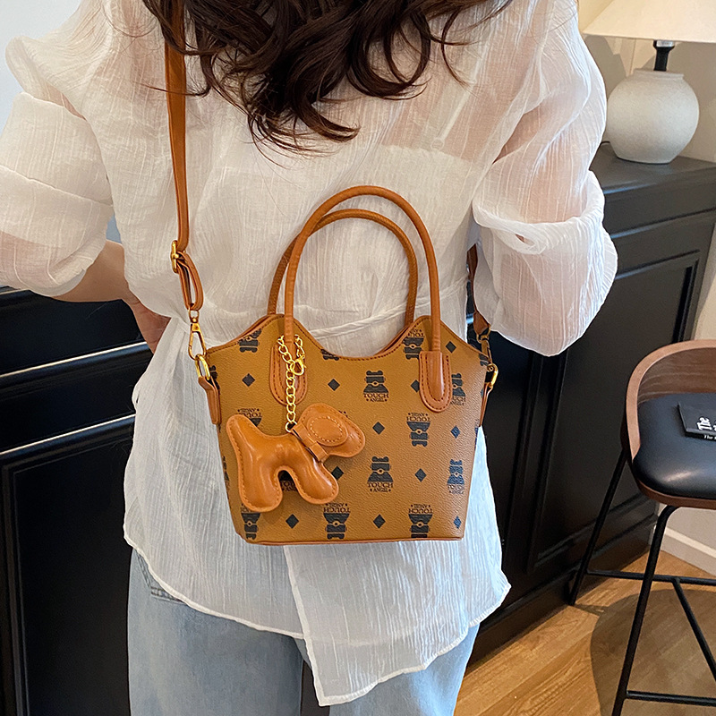 versatile small bag for women fashion and high-end shoulder bag commuter crossbody bucket bag - Image 3