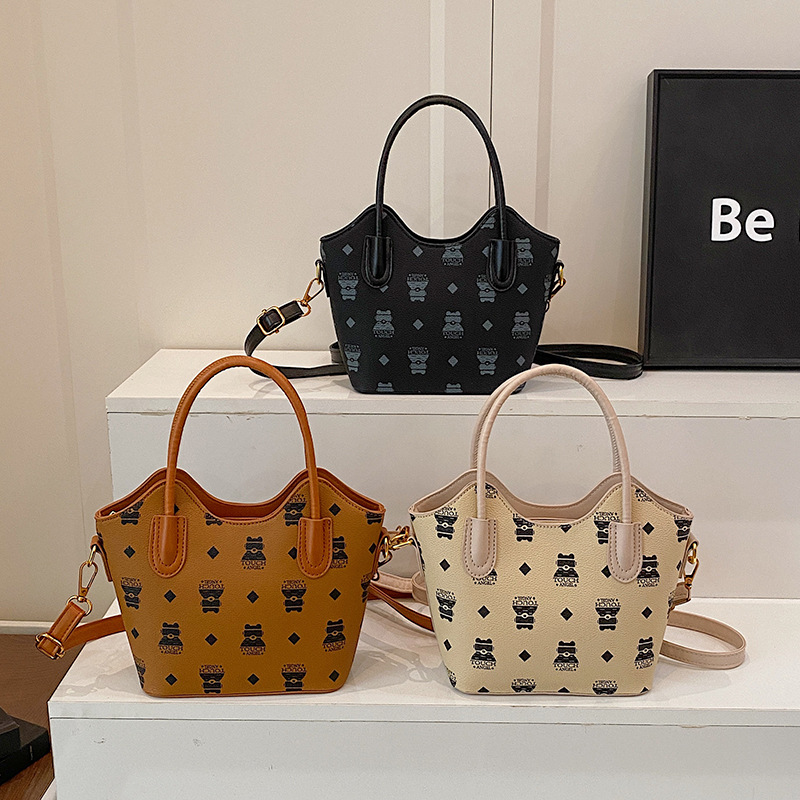 versatile small bag for women fashion and high-end shoulder bag commuter crossbody bucket bag - Image 4