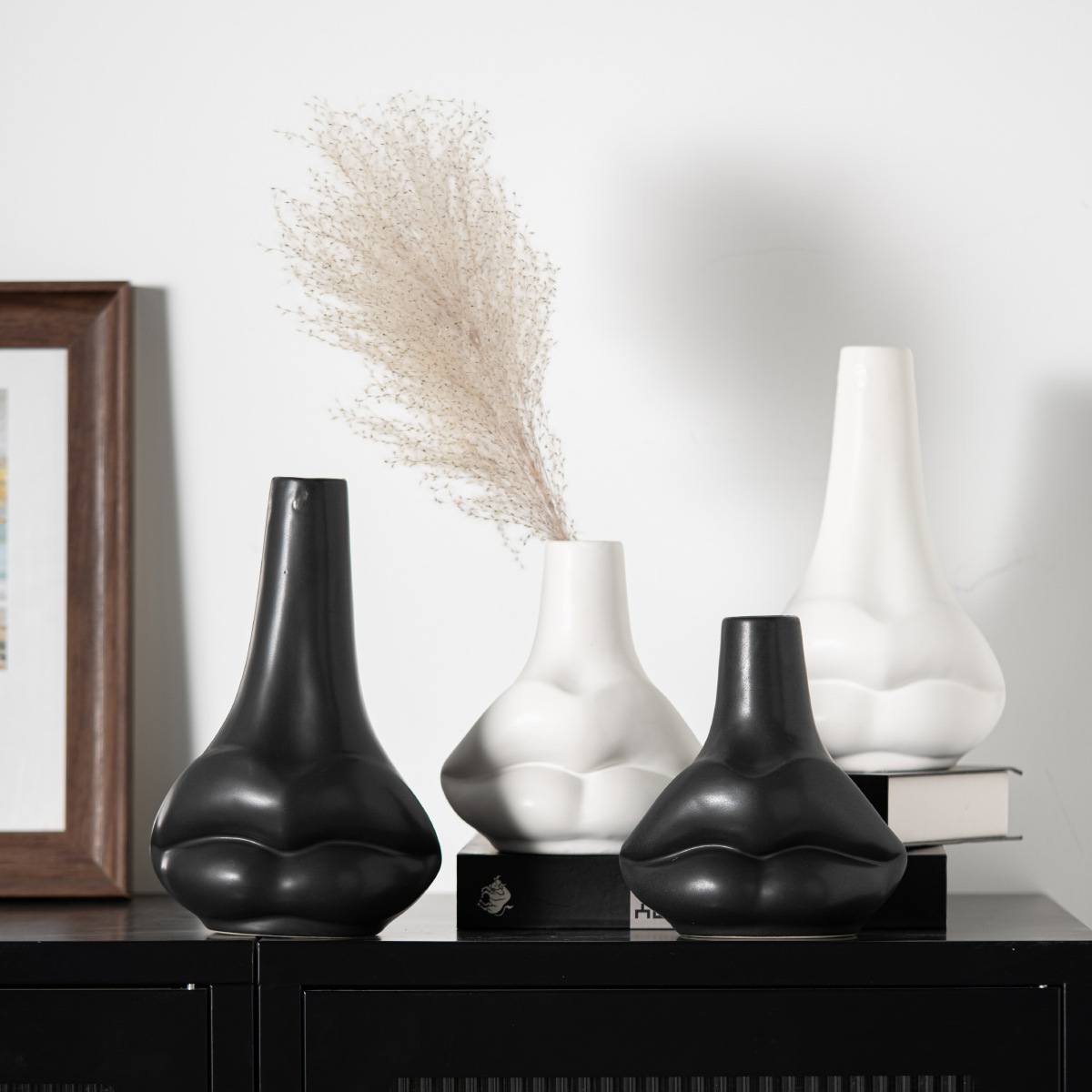 Simple, large lips ceramic ornaments, hydroponic dried flower vase, light luxury high-end decoration - Image 8