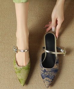 New Chinese style jacquard rhinestone low heel half slippers for women in summer one-line thick heel pointed toe lazy bag-toe sandals