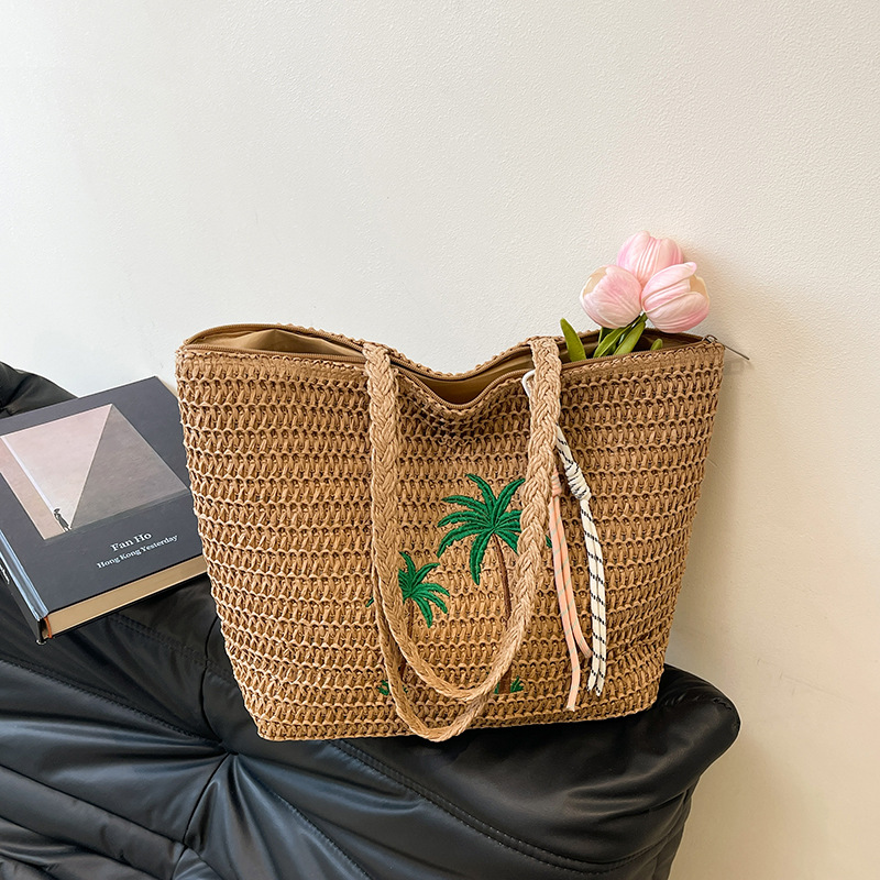 Japanese hand-woven bags, seaside vacation shoulder bags, large capacity tote bags, beach straw woven bags - Image 12