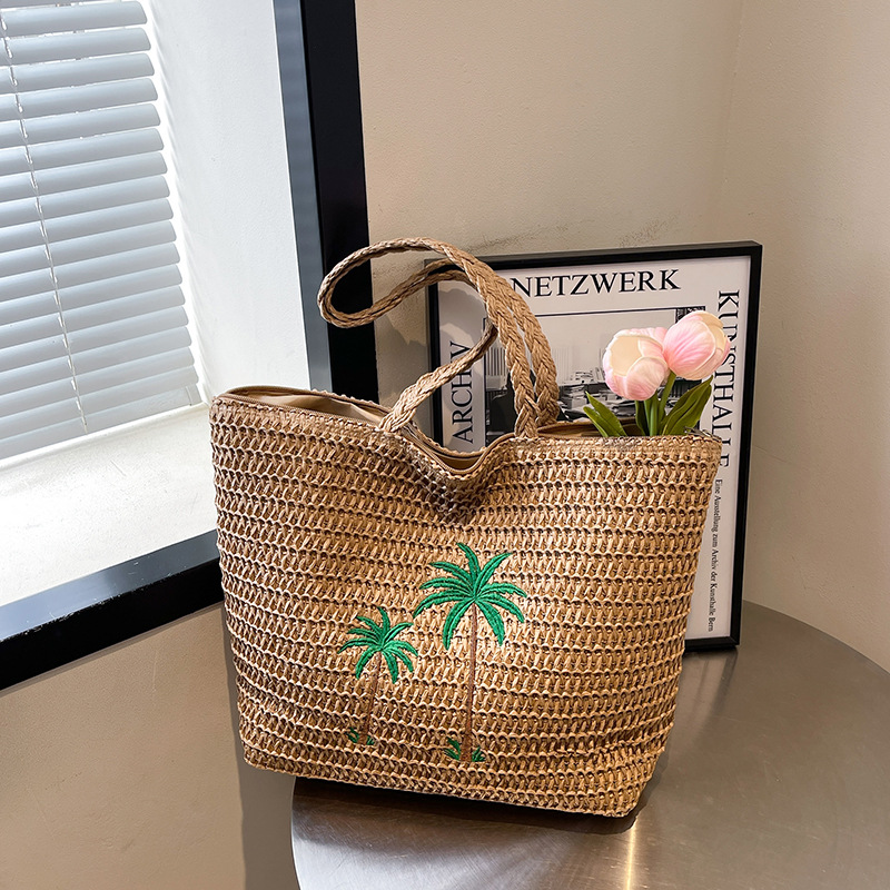 Japanese hand-woven bags, seaside vacation shoulder bags, large capacity tote bags, beach straw woven bags - Image 10