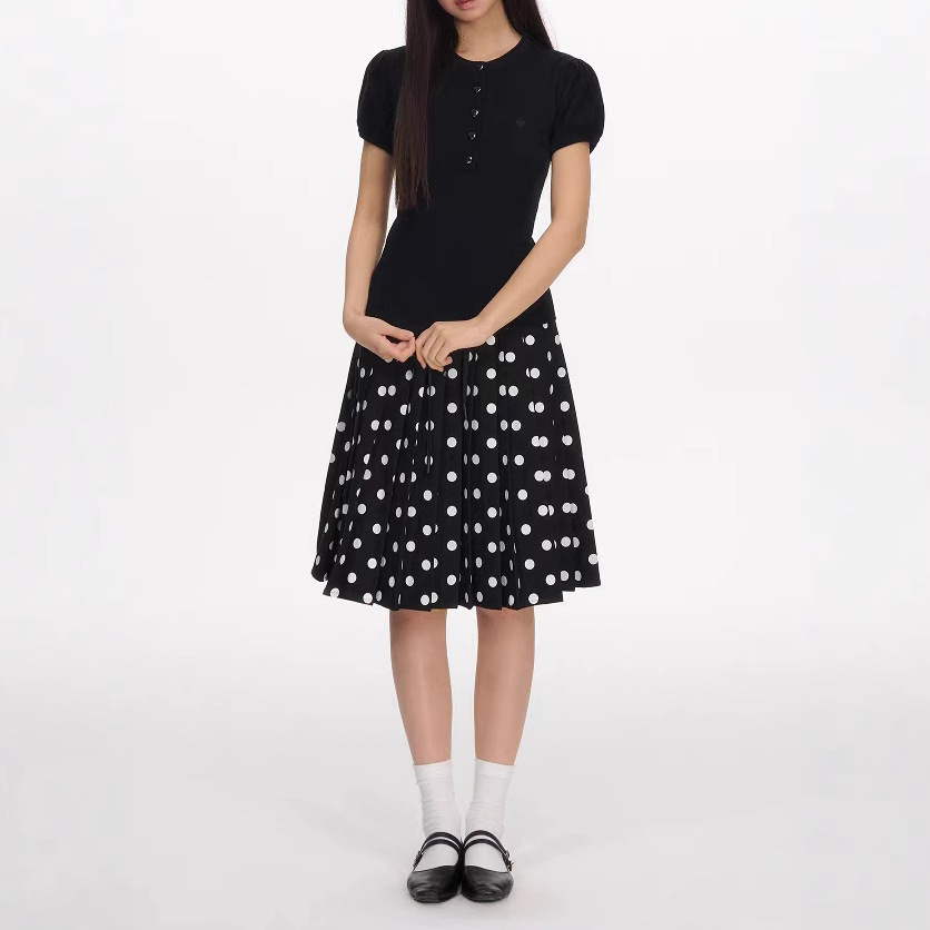 Black wool short-sleeved shirt love lock embroidery design spring and summer Henry collar waist-closing slim top for women - Image 3