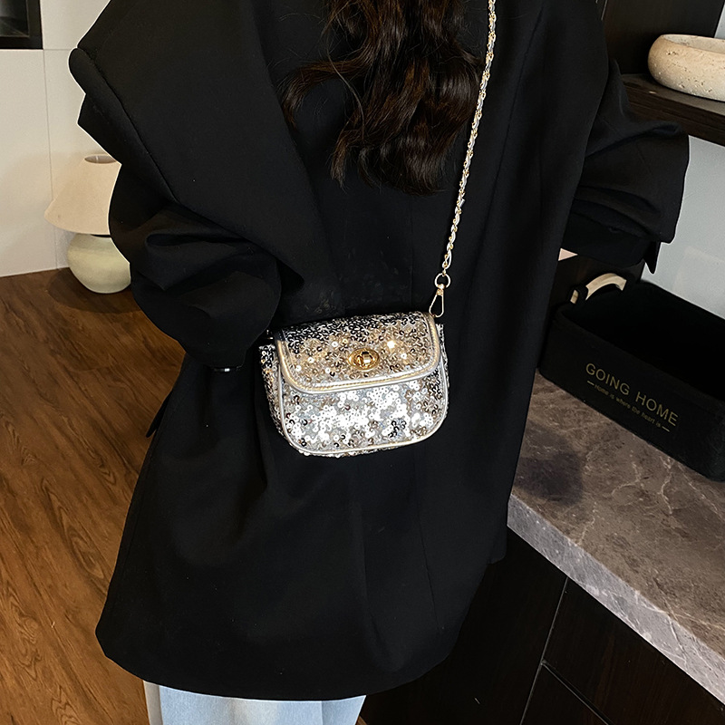 Summer high-end commuting niche mobile phone crossbody small bag women silver sequin chain small square bag - Image 3