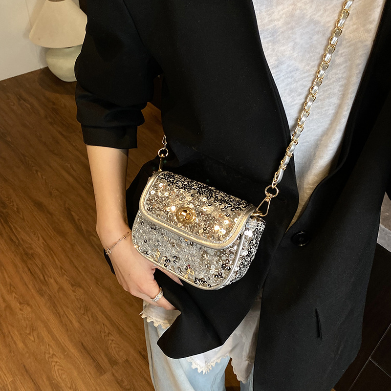 Summer high-end commuting niche mobile phone crossbody small bag women silver sequin chain small square bag - Image 4