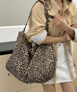 Japanese laziness women's canvas bag versatile commuter tote bag large capacity leopard print shoulder bag