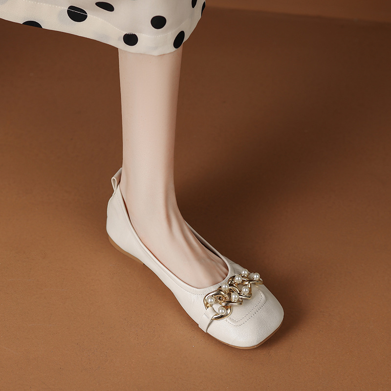 Women's shoes temperament French metal buckle shallow mouth flat grandma shoes simple soft leather single shoes for women - Image 2