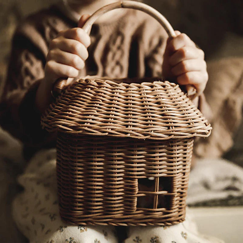 Fengteng weaving small house storage basket out toy handbag woven small flower basket children's photography props - Image 2